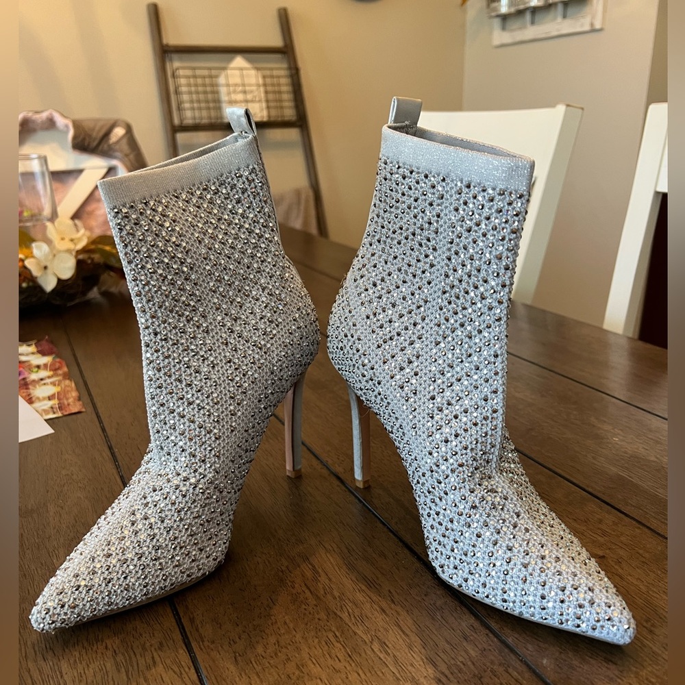 Rhinestone Stiletto Sweater Booties NWOT size 6
